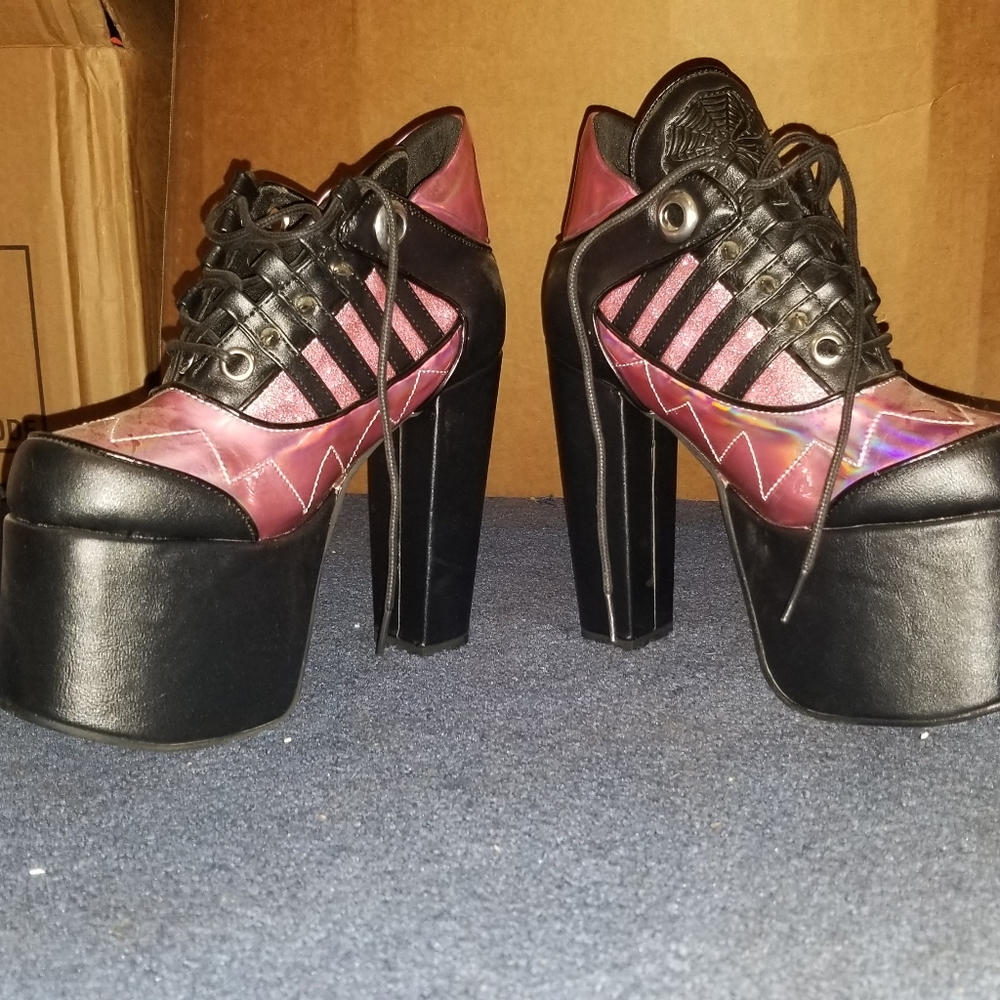 Demonia platform booties
